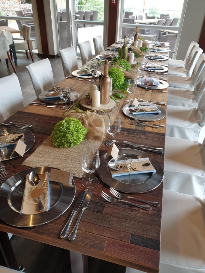 Bergwirtschaft Wilder Mann Hotel Und Restaurant دريسدن المظهر الخارجي الصورة