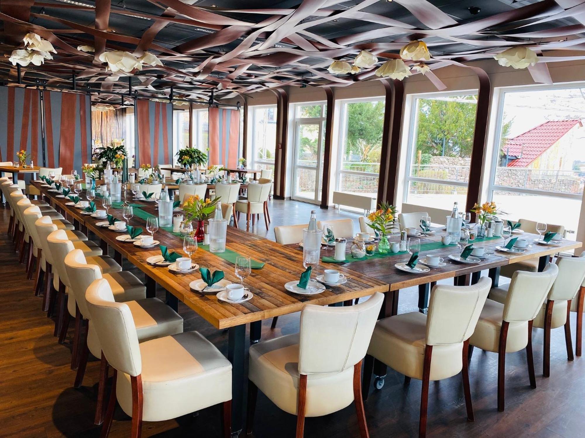 Bergwirtschaft Wilder Mann Hotel Und Restaurant دريسدن المظهر الخارجي الصورة