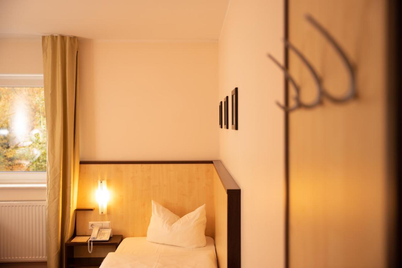 Bergwirtschaft Wilder Mann Hotel Und Restaurant دريسدن المظهر الخارجي الصورة