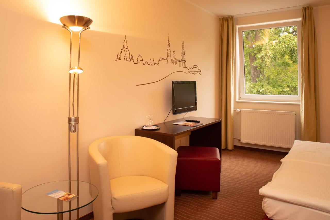 Bergwirtschaft Wilder Mann Hotel Und Restaurant دريسدن المظهر الخارجي الصورة